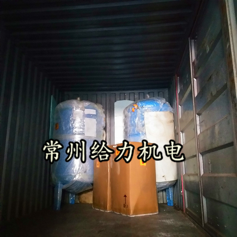 上海客户预定的膨胀水箱发货啦！