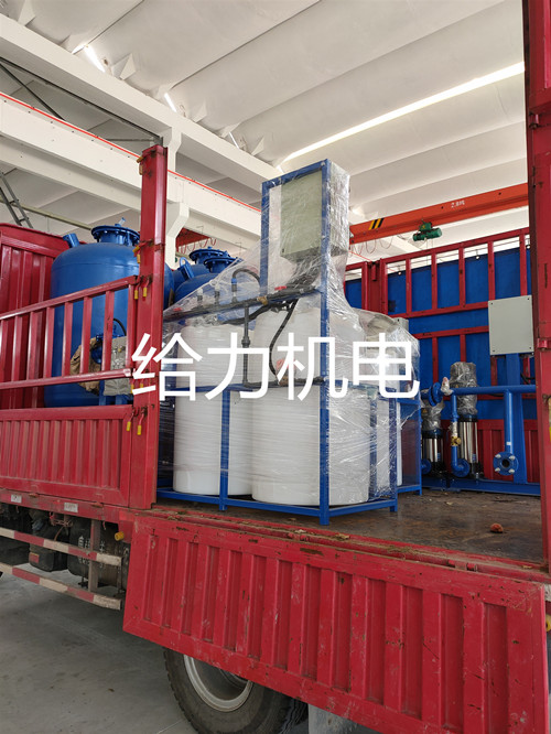 上海客户预定的定压补水装置，全自动加药装置，旁流水处理器已发货！