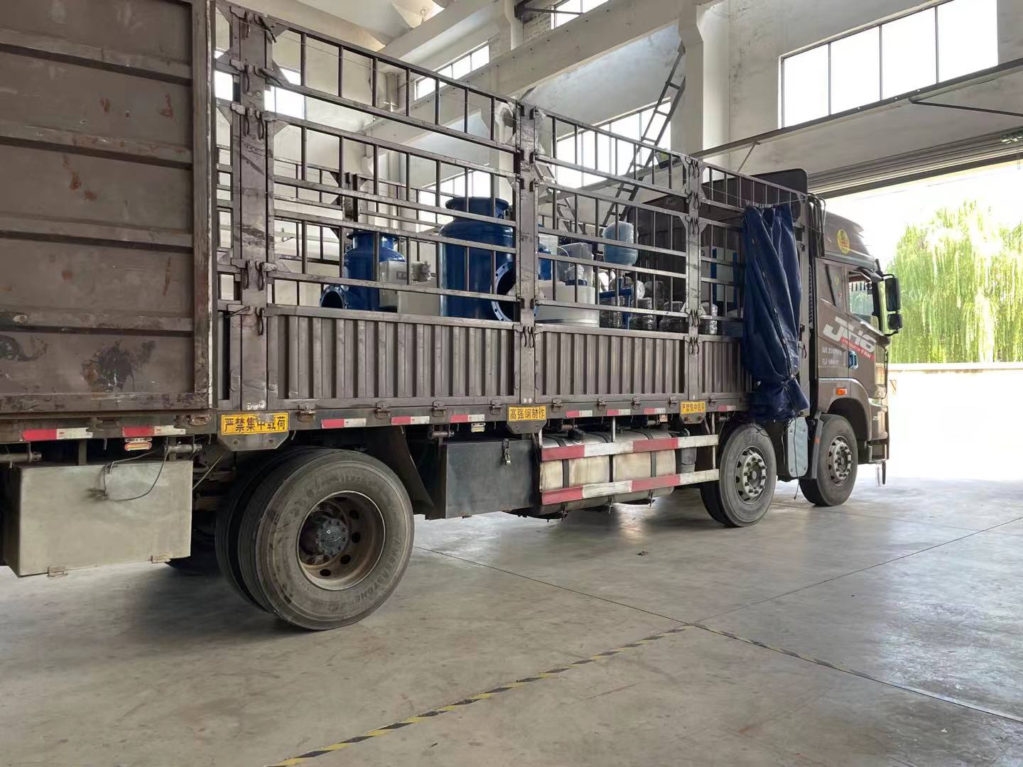 辽宁沈阳专车直达 变频供水设备2套 物化全程水处理器3套