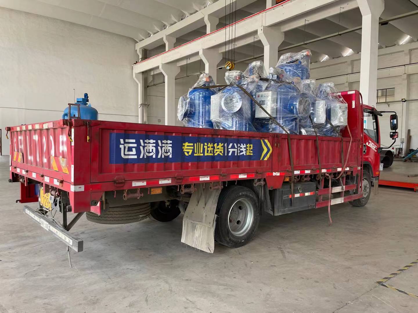 北京整车发货十台高配置全程水处理器！